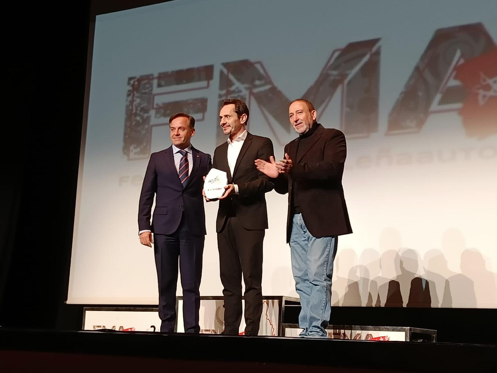 2a0de7d9-4577-4ac9-adad-fa181fd60931